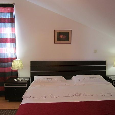 Apartment Danese Promajna Chambre photo