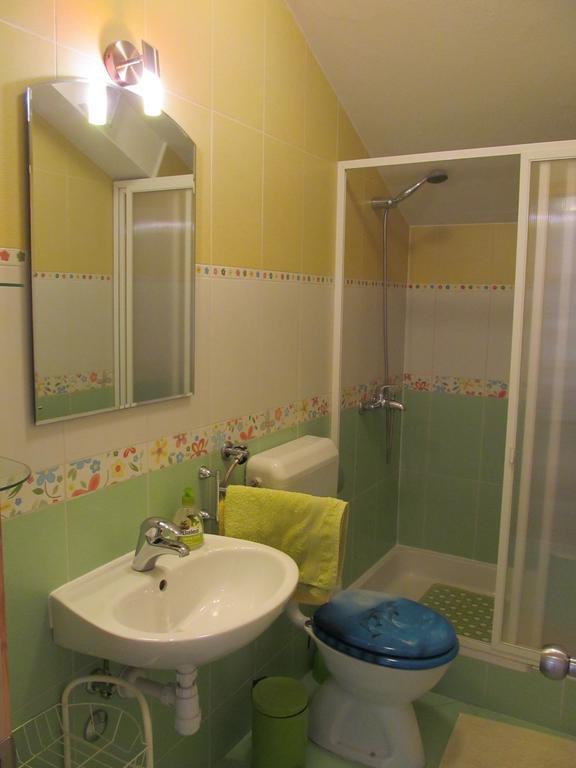 Apartment Danese Promajna Chambre photo